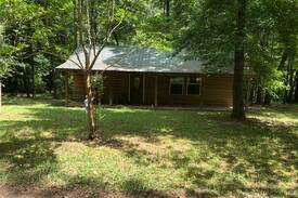 Weyanoke Cabin | Getaway Tunica Hills Cabin! Dogs welcome