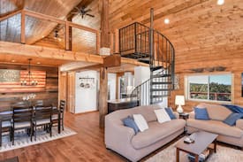 Williams Cabin | Sunset Ridge Log Cabin w/HOT TUB!