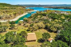 Circle J Ranch Lakeside Cabin | Lake Front Cabin- 2 acres-Near Flat Creek Winery