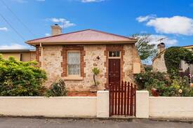 Goolwa Cabin | Ballantrae Cottage circa 1860 Little Scotland