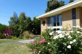 Wonthaggi House | Garden Cottage Wonthaggi, Dog Friendly BNB.