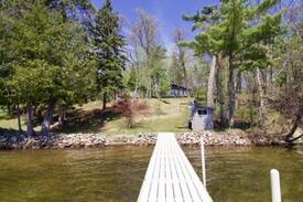 Hackensack House | Island View Birch Lake House