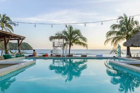 Las Escobas del Venado Hotel | Selina Playa Venao - Tepee Tent
