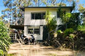 Wye River House | Wye River beach shack hideaway in the tree tops