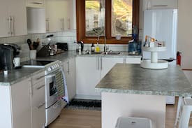 Regional District of Nanaimo House | Serenity NOW! Self-contained ocean-front suite.