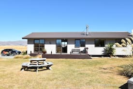 Ben Ohau House | Manuka Magic, Twizel