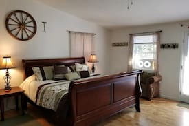 Prineville Cabin | Juniper Ridge Cottage