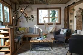 Old Irving Park House | Eco-friendly Treehouse: The Roost!