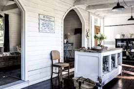 Lower Portland Cabin | 1880's Church by the Colo River
