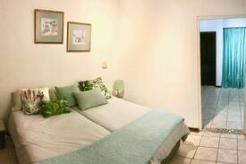 Kingsborough House | Cozy 'Toti Accomodation