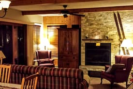 Mont-Tremblant Apartment | Condo Pinoteau Village Mt. Tremblant-4 star resort