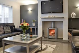 Llansantffraed House | Oswald House (OZ8)