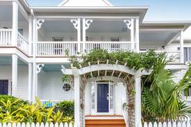 Marathon House | Latitude Adjustment WF Villa 3DTour Indigo Reef 33