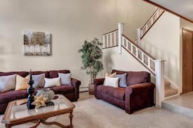Sand Lake House | The Loftty Cabin by Kincaid Park