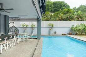 Ampang House | 5BR Bungalow with pool and BBq pit @ Taman TAR