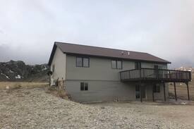 Carbon County House | Miracle Mile Retreat House