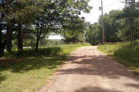 Iola Cabin | Pine Grove Hideaway