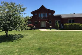 Cooperstown House | Apple Tree Pond - 11 Acres to Enjoy