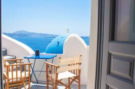 Oia House | De Profundis at the Blue Dome by Thireon