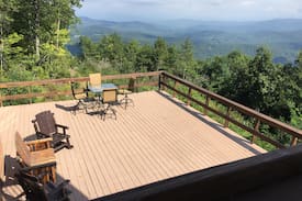 Zirconia Cabin | Pinnacle Mountain Getaway