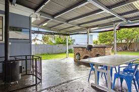 Bendalong House | The Butterfly House in Bendalong is fully fenced so family dog can holiday too.