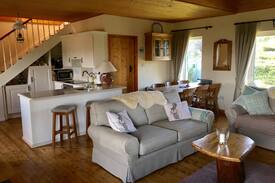 Clifden Cabin | Seaside Cottage Retreat in Errislannan, Clifden