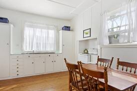 Bendalong House | The Butterfly House in Bendalong is fully fenced so family dog can holiday too.