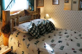 Downtown Leavenworth Bed & Breakfast | Edelweiss Suite at Tumwater Mountain B&B