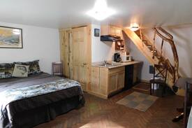 Bear Creek Cabin | Anglers Cabin - Ravenquest Cabins