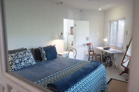 Kloof Apartment | Tamarind Self Catering Apartment