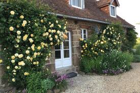 Saint-Fraimbault House | Magnificent floral village of St Fraimbault!!