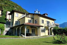 Laglio Apartment | Villa Ulivi Laglio Lake Como 1 attic with pool