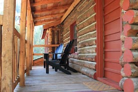 Sphinx Park Cabin | The Hummingbird Hideaway
