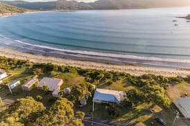 Eaglehawk Neck House | Absolute Beach Front "Wee Doo" Eaglehawk Neck
