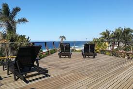 Warner Beach Bed & Breakfast | Blue Sky Mining Backpackers & Lodge