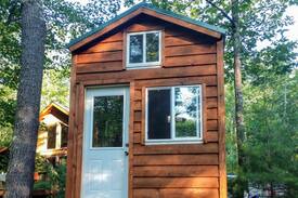 La Pointe House | 7 Pines La Pointe TINY HOUSE on Madeline Island