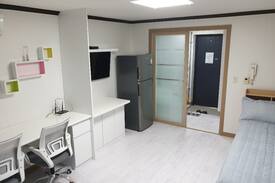 Gyeongju Apartment | 305새롭게 꾸며진 풀옵션 원룸 ,경주시내와 가까운 석장동에서 아늑한 경치도좋은 숙소 :)