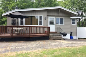 Marinette Cabin | Guest House on the Menominee River