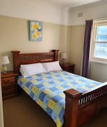 Lithgow Apartment | Lynton Court unit 3 Sleeps 6