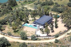 Berrocalejo Cabin | El Bunker del Pantano de Valdecañas