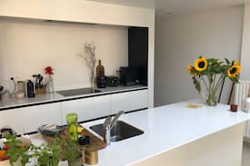 Stationsbuurt Noord Apartment | Cosy apartment with garden