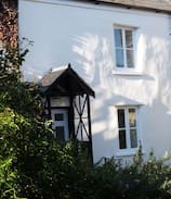 Lyme Regis Cabin | Beautifully restored 2 bedroom cottage in Lyme
