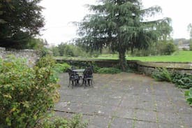 Bakewell Cabin | East Lodge overlooks the meadow at Bakewell