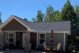 Trenton Cabin | Mountain View Cottage