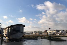 Shoreham-by-Sea Boat Rental | Shieldsling House Boat