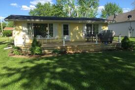 Syracuse Cabin | The Robbins Nest, Family Friendly, Lake Wawasee