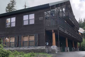 Government Camp House | Tamarack Lodge - Mt. Hood Ski Chalet Sleeps 10