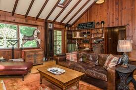 New Milford Villa | PARRISH HOUSE, Candlewood Lake
