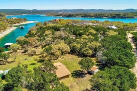Circle J Ranch Lakeside Cabin | Lake Front Cabin- 2 acres-Near Flat Creek Winery