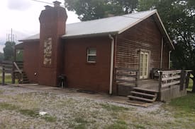 Golconda House | Amazing *Shawnee Rocky Top Lodge Golconda -Upper